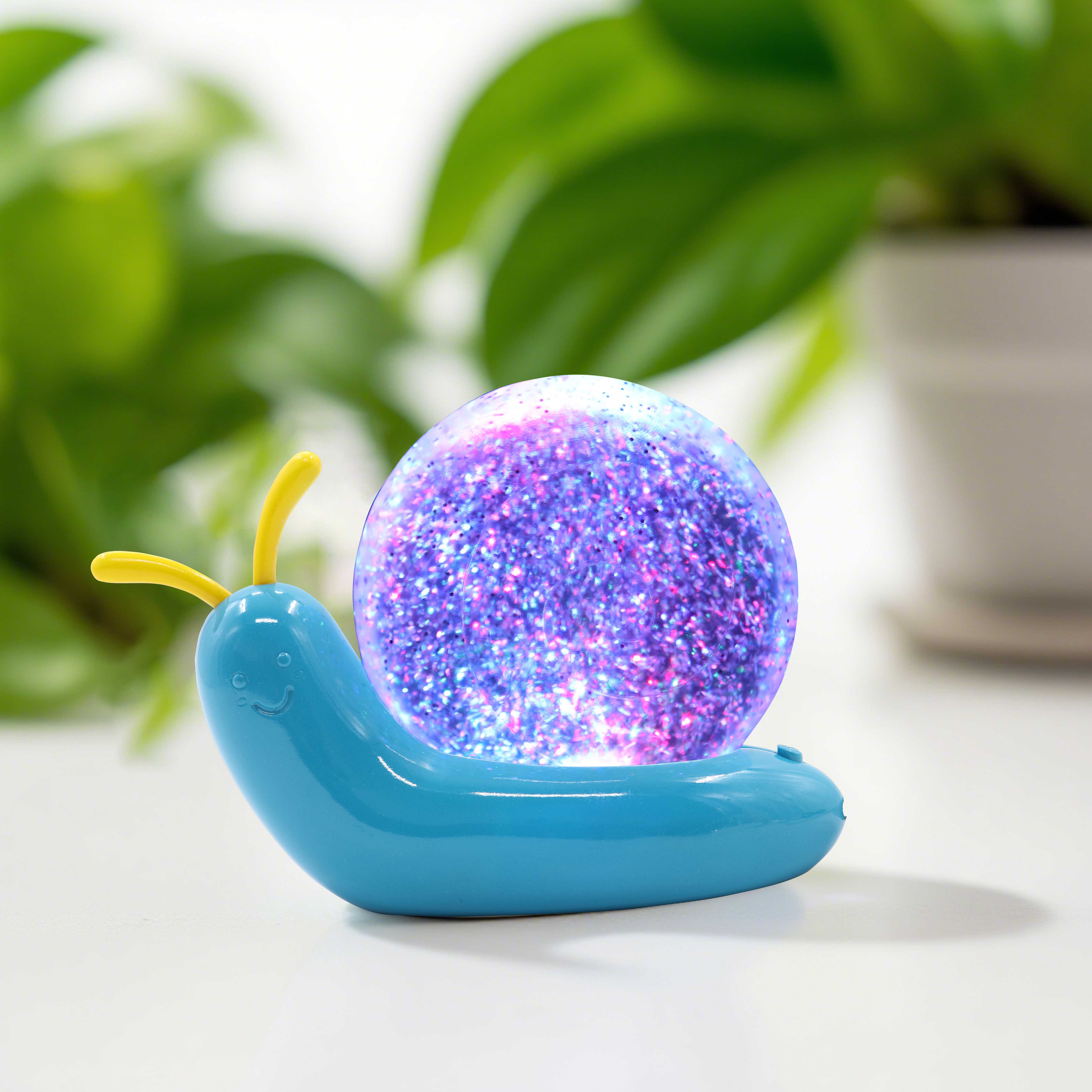 Light snail: Sparkly crystal shell + 7-color LED glow creates vivid, eye-catching visuals—ideal birthday decor with cozy, unique ambiance.